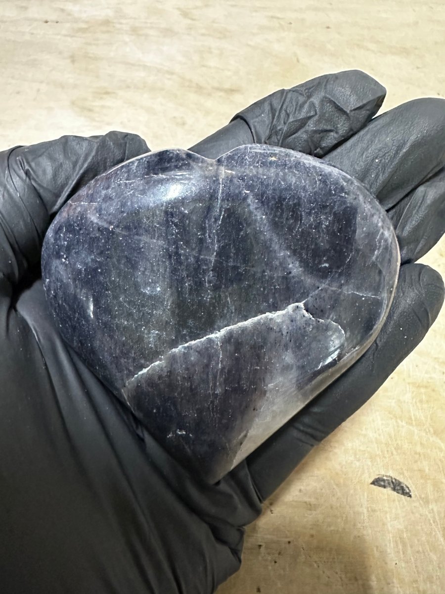 QTY 1 - Iolite Puffy Heart / 2-4" AVG