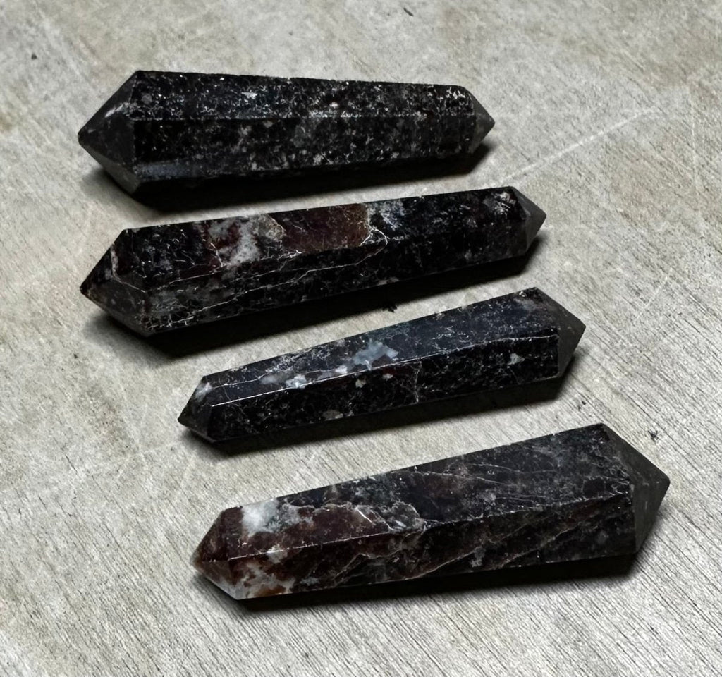 SET OF 4 - Garnet Mini Double Terminated Points / 1" AVG